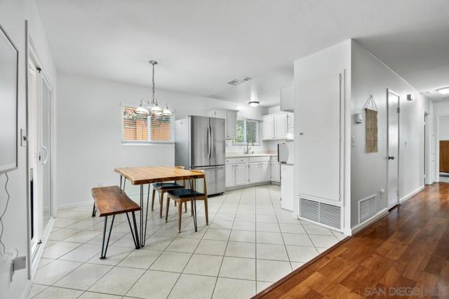 2170 Montclair St, San Diego CA: https://media.crmls.org/mediaz/011a6ef7-9f83-4c13-9b4b-268e84a2c93a.jpg