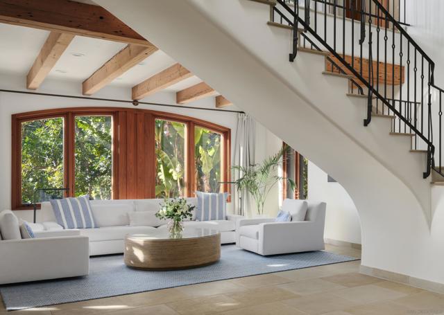 2665 Idle Hour Lane, La Jolla CA: https://media.crmls.org/mediaz/011af476-71aa-4042-a32e-93e8c892816f.jpg