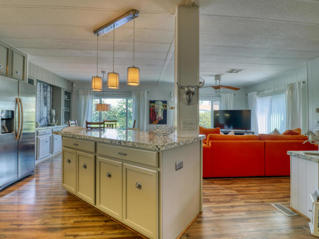 51555 Monroe St. #18, Indio CA: https://media.crmls.org/mediaz/011bc7d2-057d-4c58-b87f-37385f0fffca.jpg