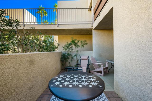 255 S Avenida Caballeros #302, Palm Springs, CA 92262