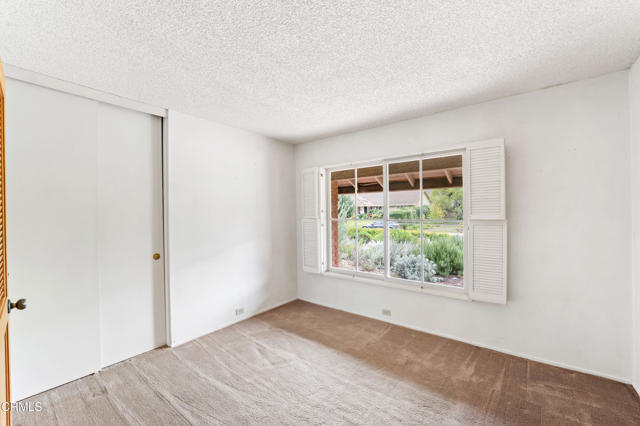 2813 E Appalachian Court, Westlake Village CA: https://media.crmls.org/mediaz/011d33c6-bad3-456b-8efb-12a343088fe5.jpg