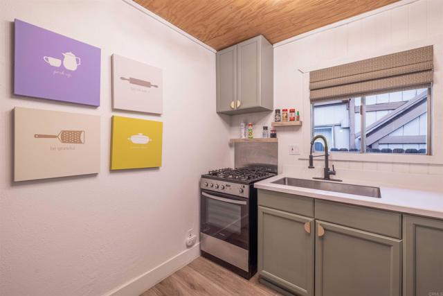 Detail Gallery Image 8 of 28 For 271 Leonard Ln, Sugarloaf,  CA 92386 - 2 Beds | 1 Baths