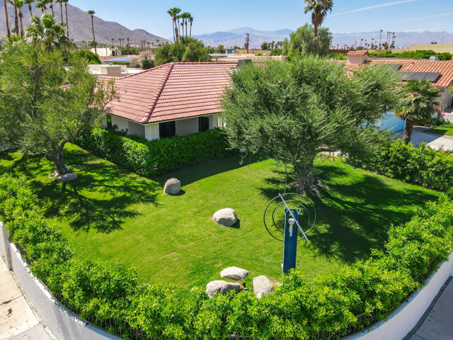 1399 N ViA Donna, Palm Springs CA: https://media.crmls.org/mediaz/011ef5cd-9adf-4b50-bbe1-4b1b18f51dfb.jpg