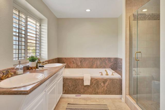 Image 33 of 49 For 2340 Mount Elena Way