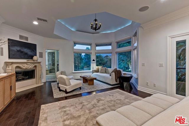 Image 18 of 43 For 732 Saint Katherine Drive