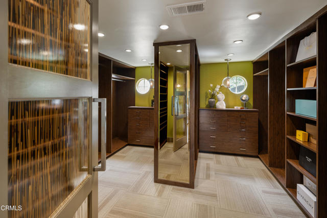 872 Flores De Oro, South Pasadena CA: https://media.crmls.org/mediaz/01201ee8-2002-4411-8ac4-f505e8f704b7.jpg