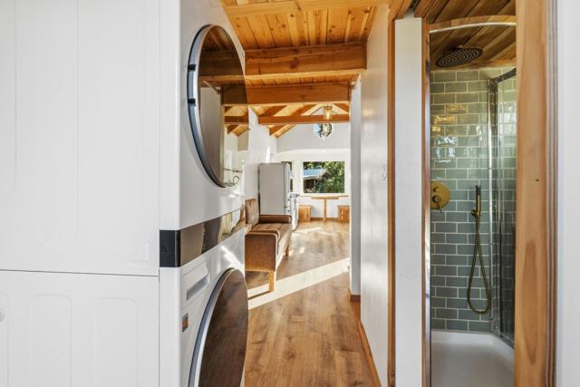 15 Braemoor Drive, Santa Cruz CA: https://media.crmls.org/mediaz/01208355-4e9f-4ed3-8ac8-34fcea236646.jpg