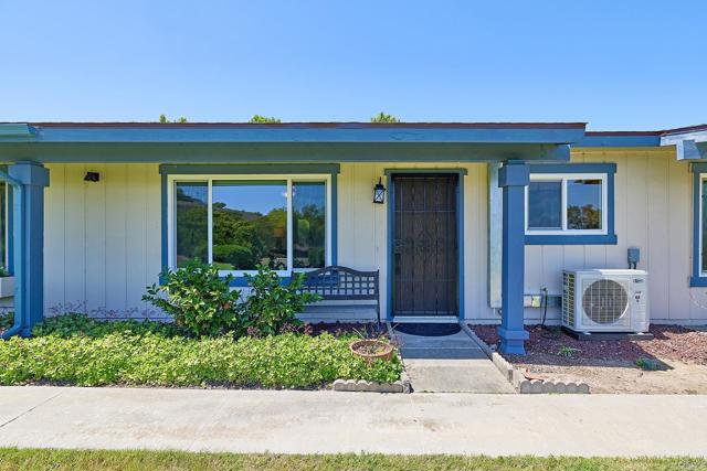 942 Royal Tern Way, Oceanside CA: https://media.crmls.org/mediaz/0121365e-687b-49bf-9385-b45170235ea2.jpg