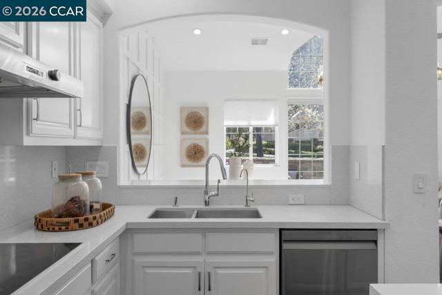 Image 19 of 52 For 172 Sugarloaf Ct