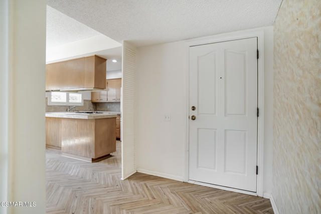 624 Montgomery Avenue, Ventura CA: https://media.crmls.org/mediaz/01222de1-1e3b-4ef8-b4bd-15a04d0f8e41.jpg