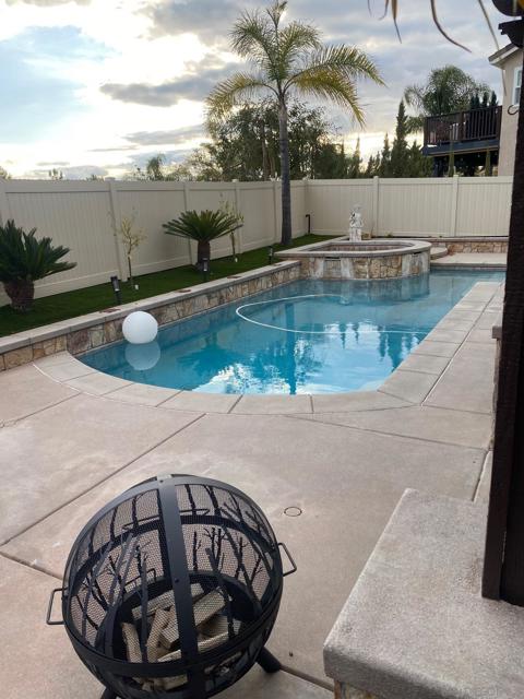 43041 Noble Court, Temecula CA: https://media.crmls.org/mediaz/01230cdd-62e4-4741-bd49-e567b6ad9a09.jpg