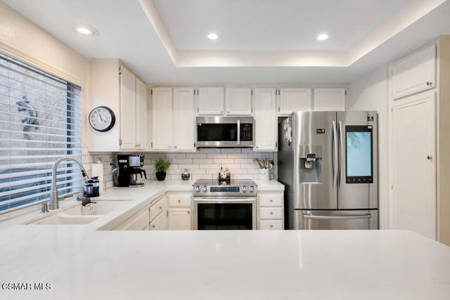 8235 Mason Avenue, Winnetka CA: https://media.crmls.org/mediaz/01233926-c2ad-4bdb-a3f6-6b9543a3cbbe.jpg