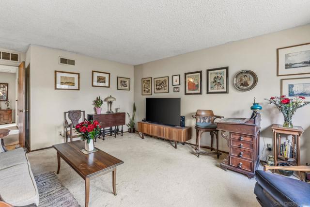 Image 6 of 18 For 926 Nolbey St