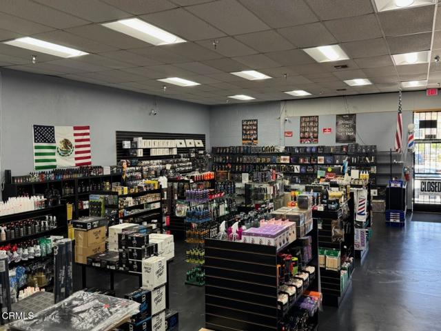 4137 Ming Avenue, Bakersfield CA: https://media.crmls.org/mediaz/0123a0cf-f299-4bb0-9723-73d0562919b1.jpg