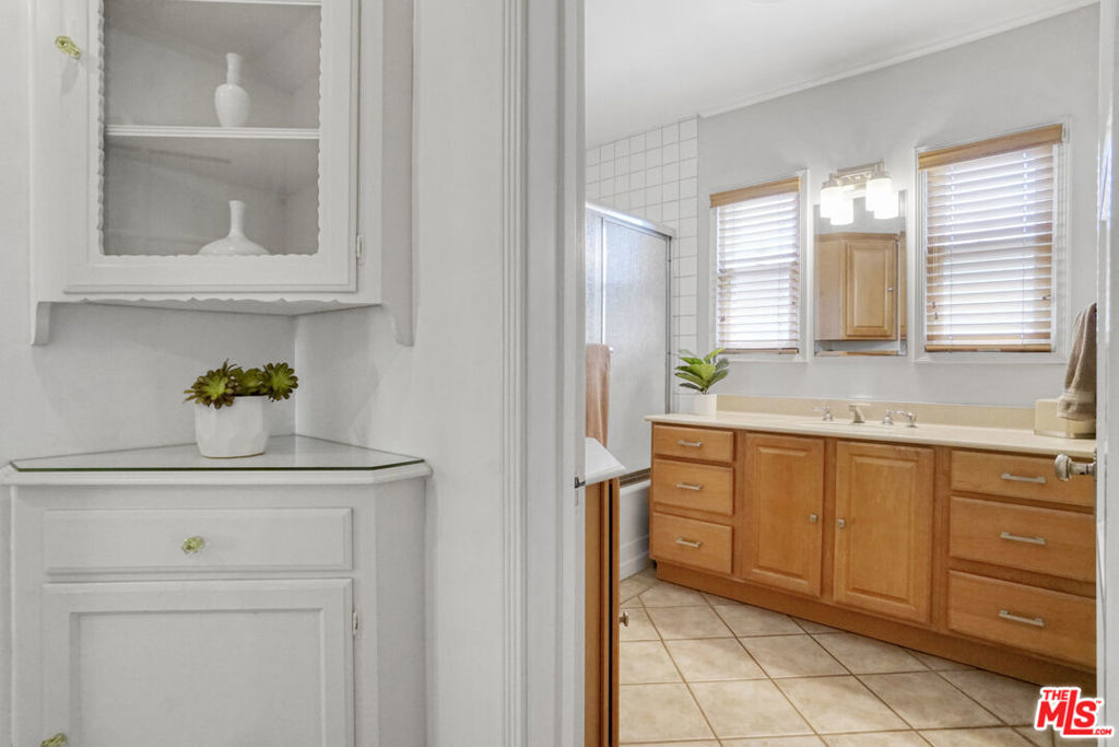MLS #25521603 image #37