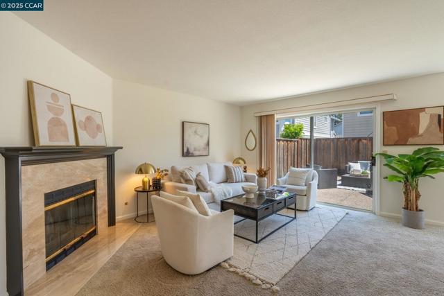 353 Winterwind Cir, San Ramon CA: https://media.crmls.org/mediaz/01241a81-b541-41ac-b256-db98d9cd7578.jpg