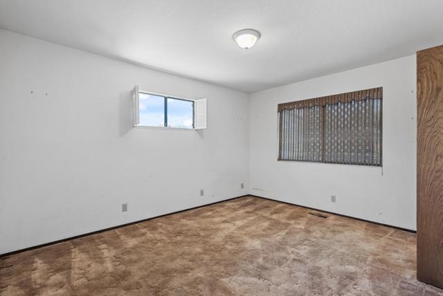 307 Mansfield Road, Hollister CA: https://media.crmls.org/mediaz/0124501b-0b50-491a-98a9-50ee0302ec4b.jpg