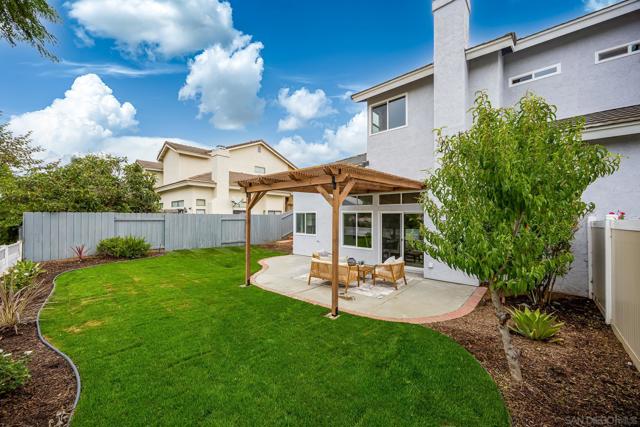 17636 Azucar Way, San Diego CA: https://media.crmls.org/mediaz/0124682c-de2b-4484-9dc1-e168cb1435f4.jpg