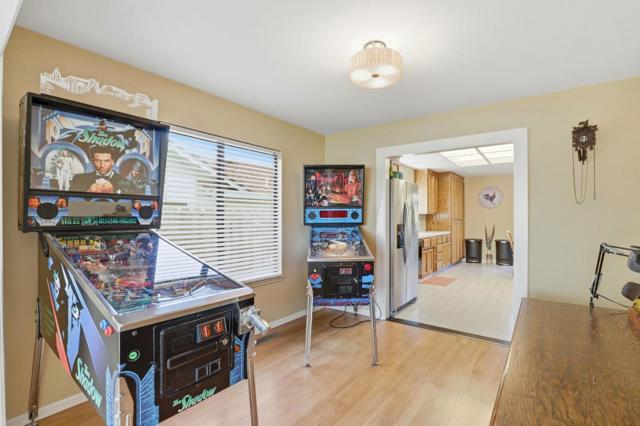 1650 Sausalito Drive, Hollister CA: https://media.crmls.org/mediaz/0124acdf-146f-46cf-a872-c22397eb323d.jpg