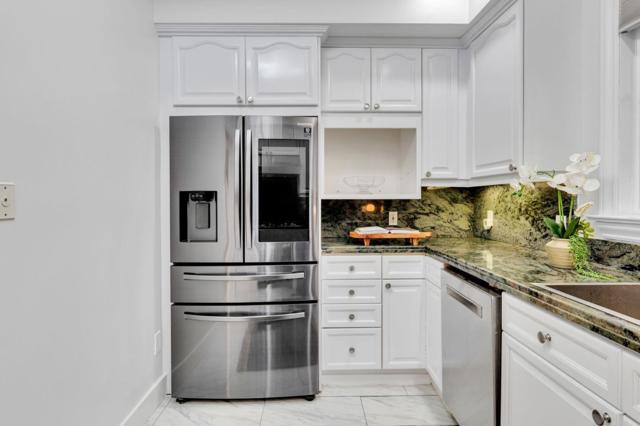 153 N San Mateo Drive, San Mateo CA: https://media.crmls.org/mediaz/0124ca27-6e9f-417e-bd34-082b93a7796b.jpg