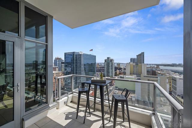 575 6th Avenue, San Diego CA: https://media.crmls.org/mediaz/01259b06-2dcf-4d3a-98b0-b6749dee6603.jpg