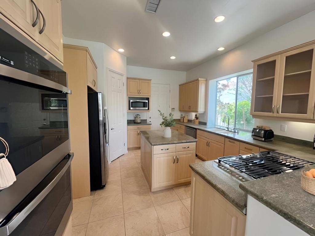 MLS #219138651DA image #5