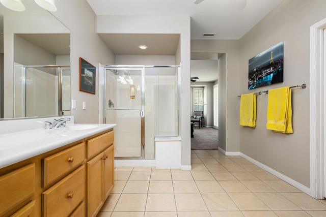 81297 Golden Barrel Way, La Quinta CA: https://media.crmls.org/mediaz/0126a4cb-8b94-4f46-bbce-753bb31448cd.jpg