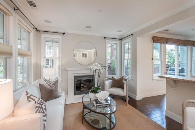 207 Pearl Lane, Menlo Park CA: https://media.crmls.org/mediaz/0126c2d3-db25-4baf-8628-68a02dba840d.jpg