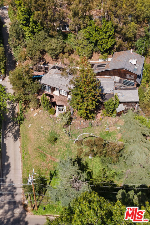 7319 Woodrow Wilson Drive, Los Angeles CA: https://media.crmls.org/mediaz/01273a95-cf86-4d2a-938b-85ffa34fe17e.jpg
