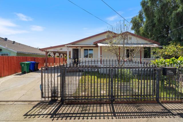 436 Sanford Avenue, Richmond CA: https://media.crmls.org/mediaz/0127db5f-d26b-4bba-824b-47fcf8a0b03f.jpg