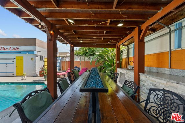 6319 Willowcrest Avenue, North Hollywood CA: https://media.crmls.org/mediaz/0127fd5e-3dfd-4699-872e-02150a8f017a.jpg