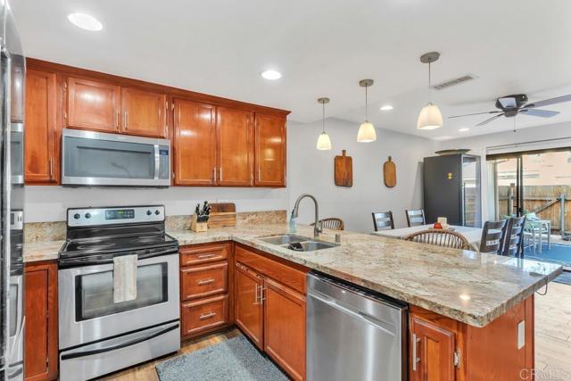 Detail Gallery Image 17 of 55 For 10226 Mirabel Ln, San Diego,  CA 92124 - 3 Beds | 2/1 Baths