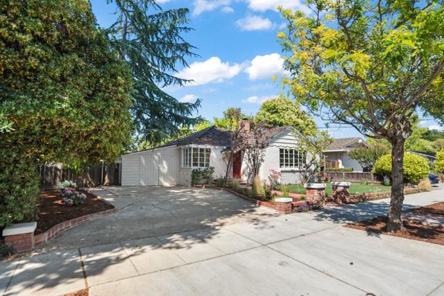 1460 Latham Street, Mountain View CA: https://media.crmls.org/mediaz/01295b23-30c5-43fb-b24e-8a8f43aa74e0.jpg
