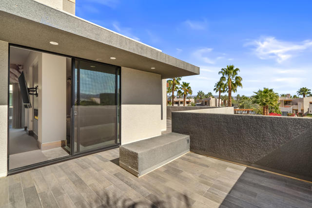 427 N Avenida Caballeros, Palm Springs CA: https://media.crmls.org/mediaz/012a455c-d8a9-4e48-910f-a6e0bda8eab0.jpg