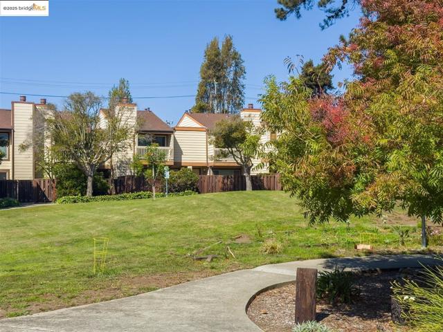 1130 Richmond ST, El Cerrito CA: https://media.crmls.org/mediaz/012a5fd8-c3f1-4635-a93f-65cae10d7209.jpg