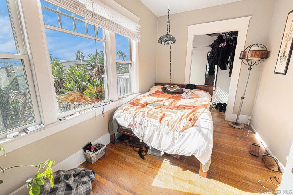 3042 Broadway - photo 7