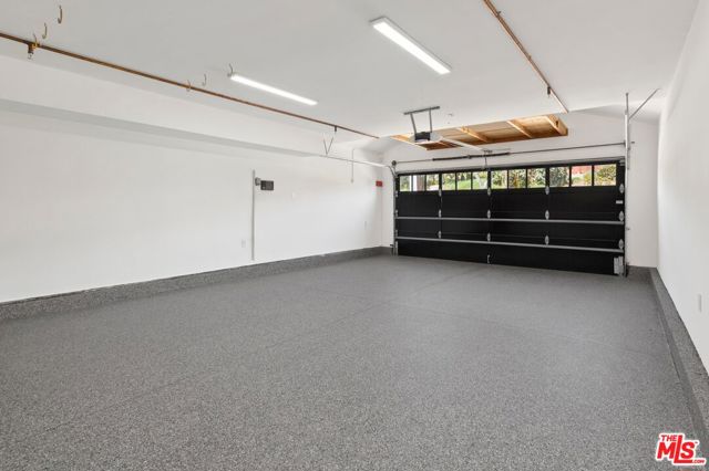 541 Homer Street, Manhattan Beach CA: https://media.crmls.org/mediaz/012b7fe3-0341-4ba0-af84-f937c0f1f85a.jpg