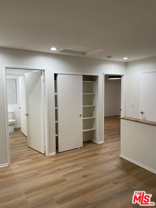 121 Cancion Way, Los Angeles CA: https://media.crmls.org/mediaz/012d96be-9ba2-425e-8c59-052778ad15fe.jpg