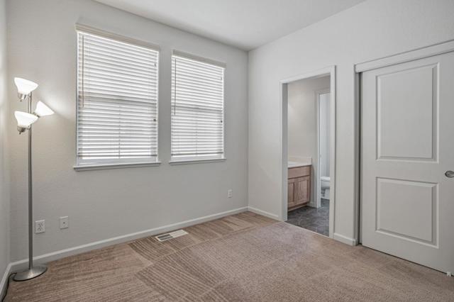 1658 Glenmore Drive, Fairfield CA: https://media.crmls.org/mediaz/012e83b1-63f3-42e3-adbd-20c787fb8310.jpg