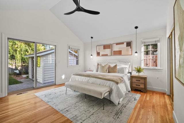 2061 Valparaiso Avenue, Menlo Park CA: https://media.crmls.org/mediaz/012ea056-df8c-410c-a670-a49fdfbcd7e1.jpg