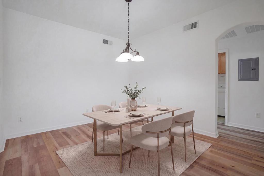 https://media.crmls.org/mediaz/01300658-5105-460e-a316-401c5930a55f.jpg?preset=X-Large