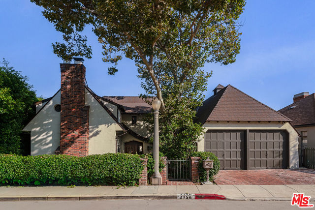 3756 Effingham Place, Los Angeles CA: https://media.crmls.org/mediaz/0130fe09-ca26-4d5f-82ab-39a48cb26653.jpg