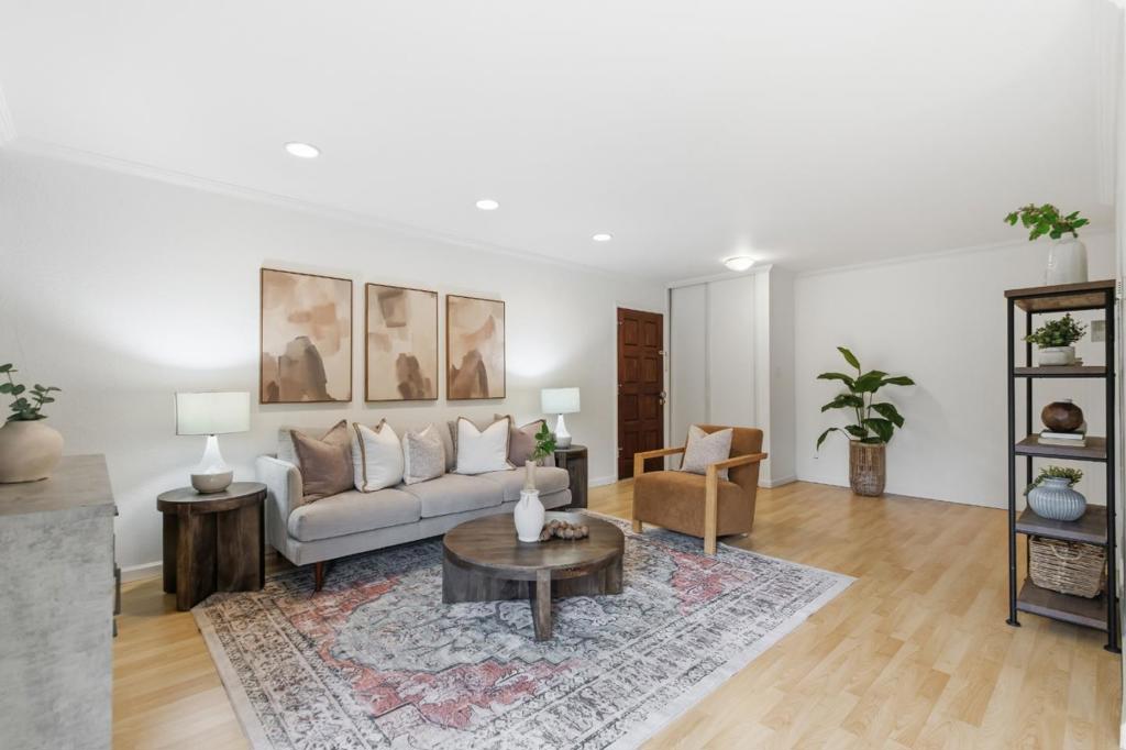 280 Easy Street #406