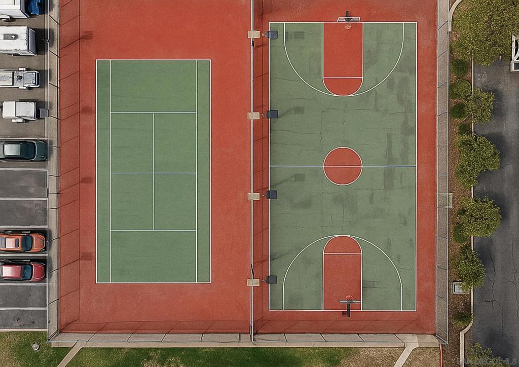 https://media.crmls.org/mediaz/01315328-e955-42be-814e-3063e9e9a0a1.jpg?preset=X-Large