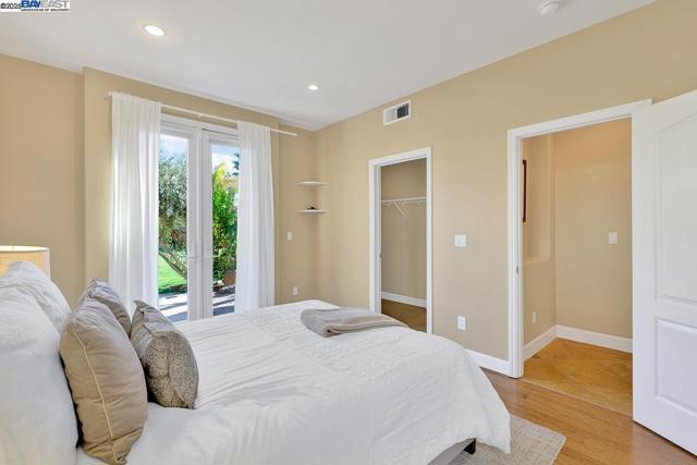 1037 Sunset Creek Ln, Pleasanton CA: https://media.crmls.org/mediaz/01319a3e-6843-4755-8807-8a30043716d4.jpg