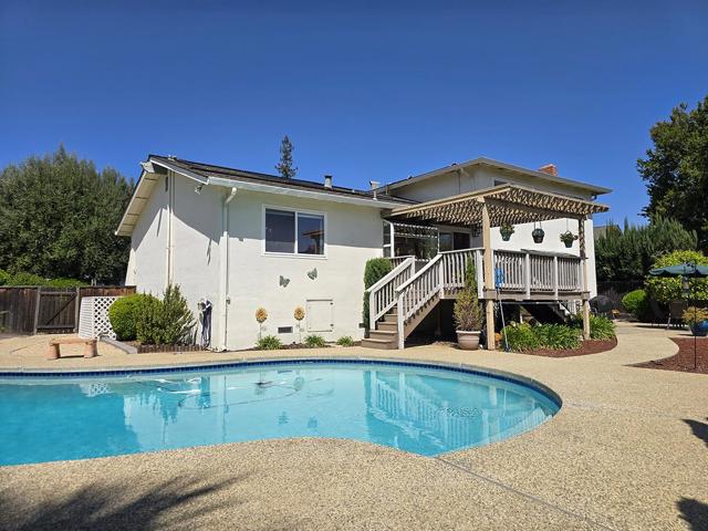 6128 Corte De La Reina, San Jose CA: https://media.crmls.org/mediaz/0131e6ff-91e4-42a2-a961-bd198c8611ff.jpg