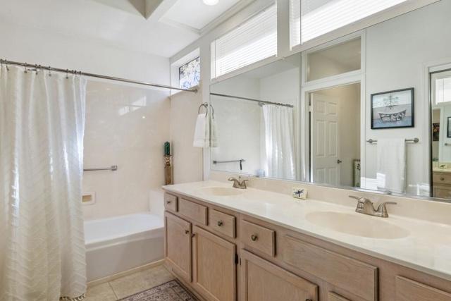 37395 Purple Shadow Road, Palm Desert CA: https://media.crmls.org/mediaz/01332a62-4c75-4fcd-b87c-6dcbfb902c82.jpg