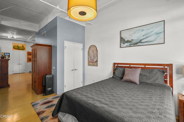 849 S Broadway, Los Angeles CA: https://media.crmls.org/mediaz/0133c465-2046-4189-948f-559d9d2e6324.jpg