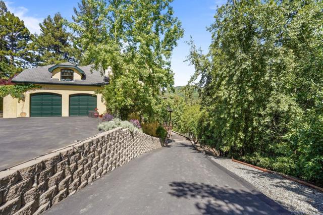 20420 Idylwild Road, Los Gatos CA: https://media.crmls.org/mediaz/01372d02-7188-4654-a305-7e8ccd45a2e9.jpg