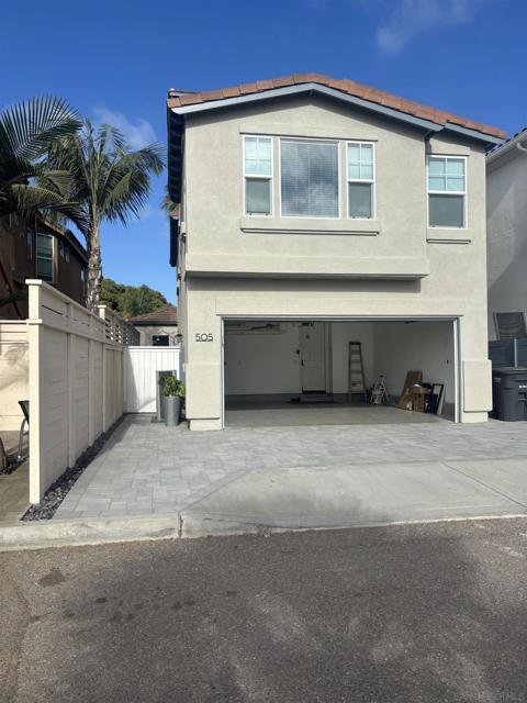 505 N Cedros, Solana Beach CA: https://media.crmls.org/mediaz/01374011-0595-47a3-a4f0-de912f6b52fe.jpg
